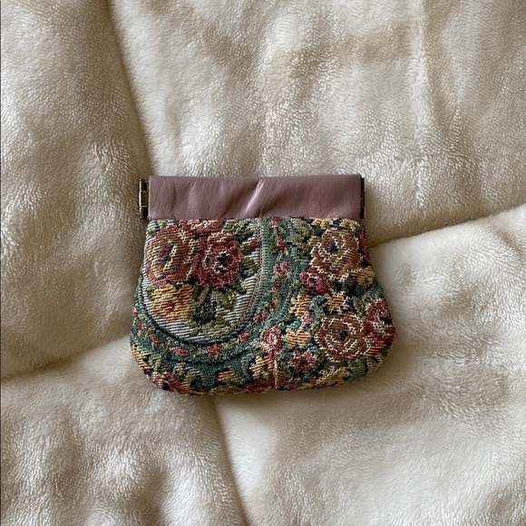 Handbags - Floral Tapestry coin purse